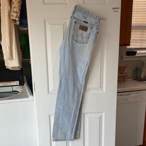 Wrangler Men's Light Blue Straight Jeans